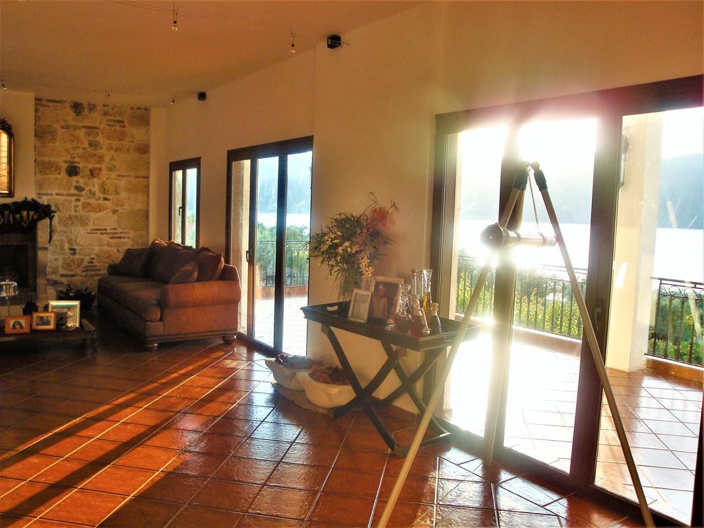Waterfront Mediterranean Villa Skroponeria Exterior foto